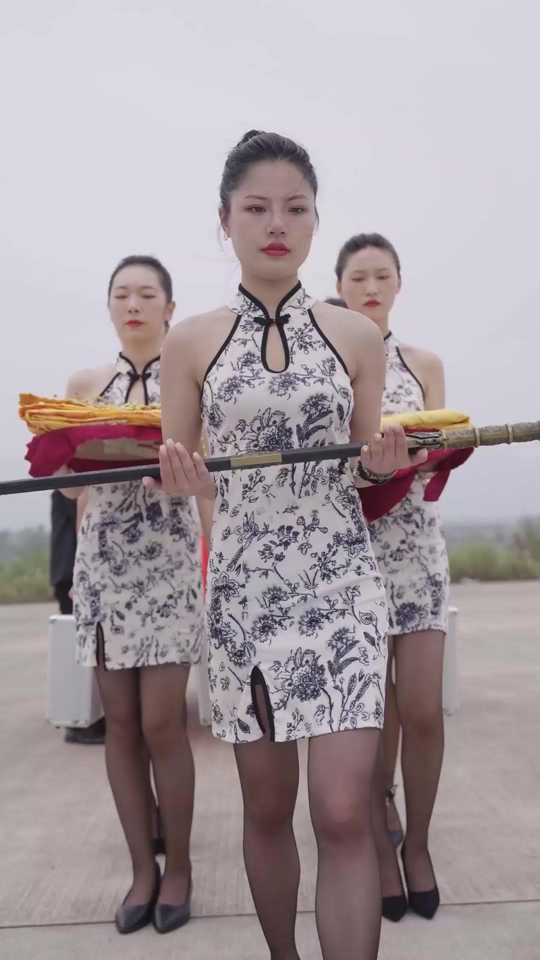 Guarding the Dragon Vein