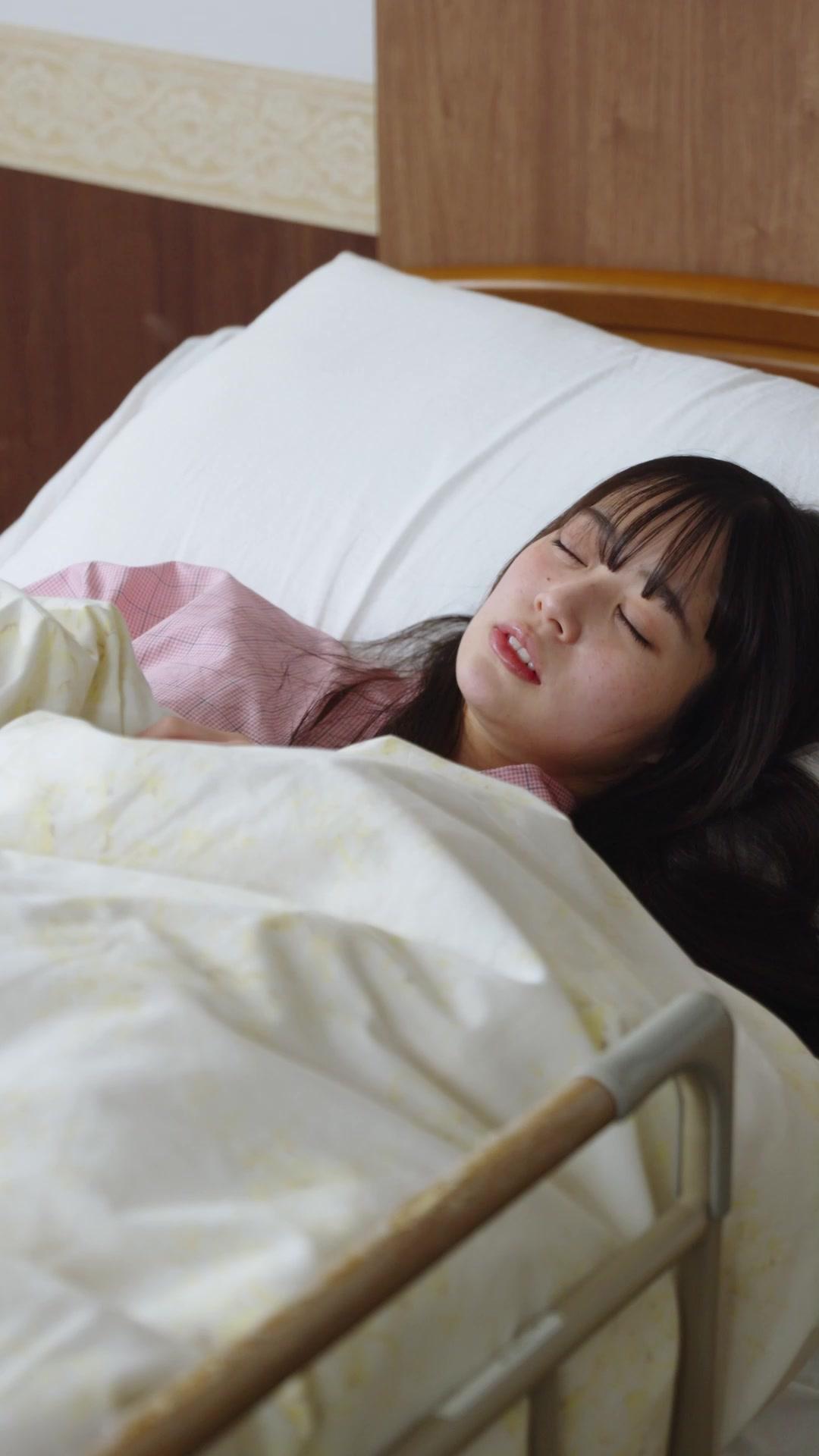 Sakura Beneath the Shrine