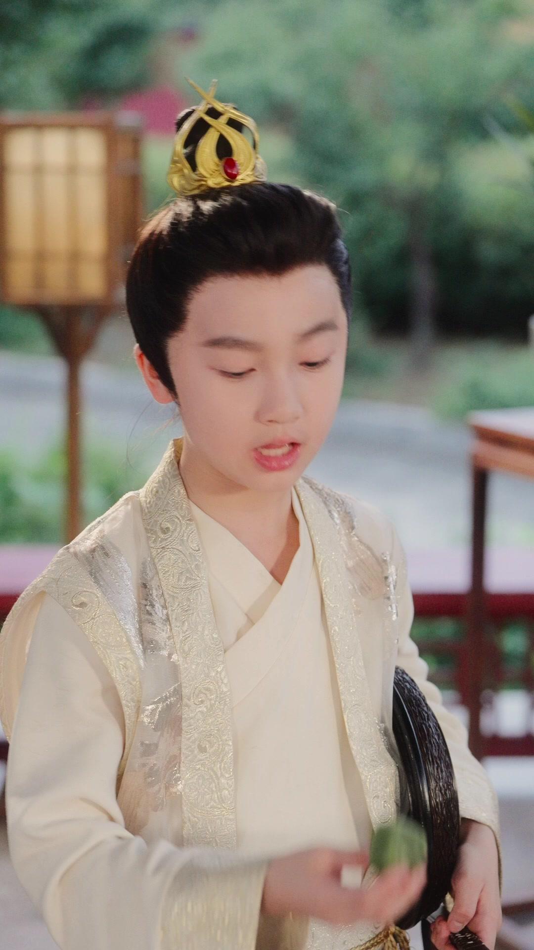 Regina Rinata: Fiamma della Vendetta