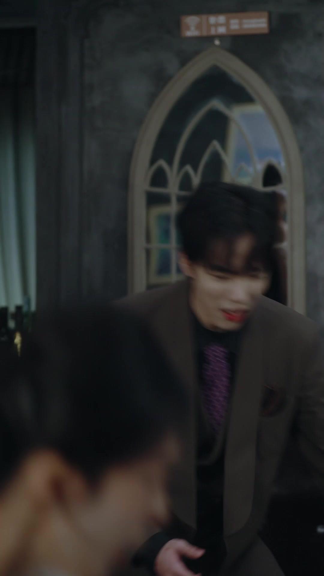 Chồng Cũ Ẩn Thế