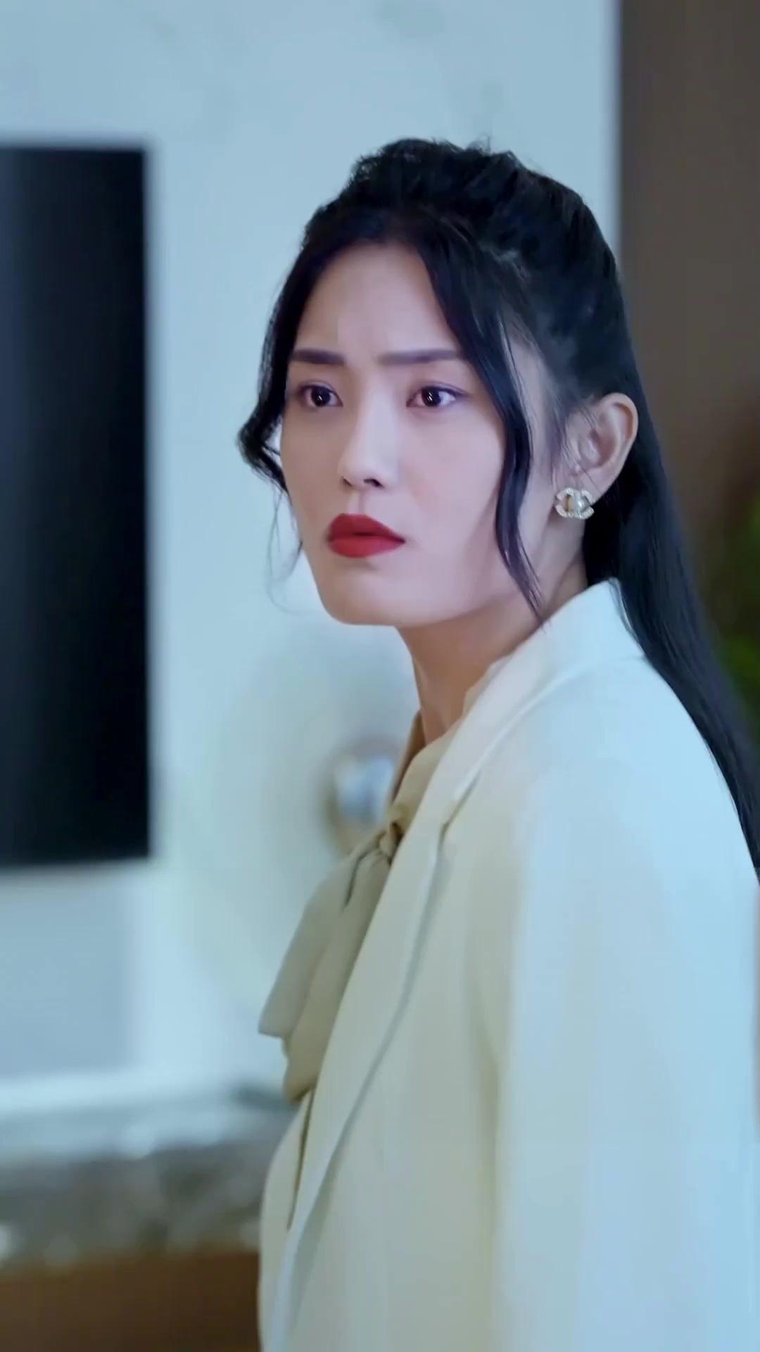 Ẩn Long Ngạo Thế