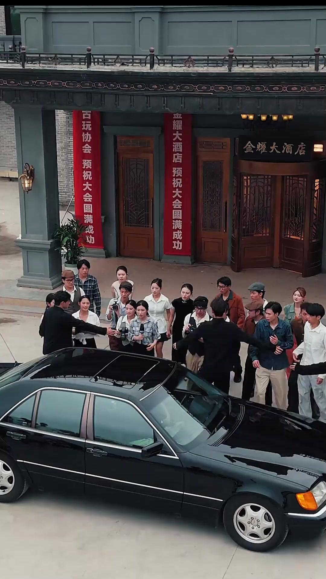 Menaklukkan Hati Tiga Saudara