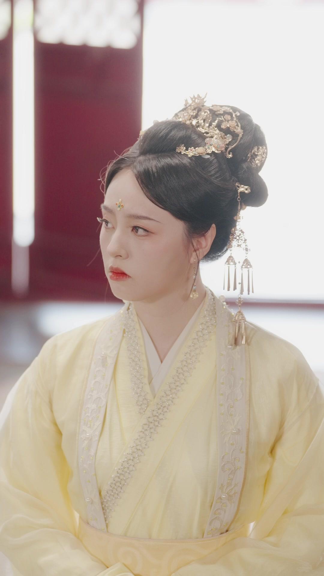 Langit Istana Tak Lagi Sama