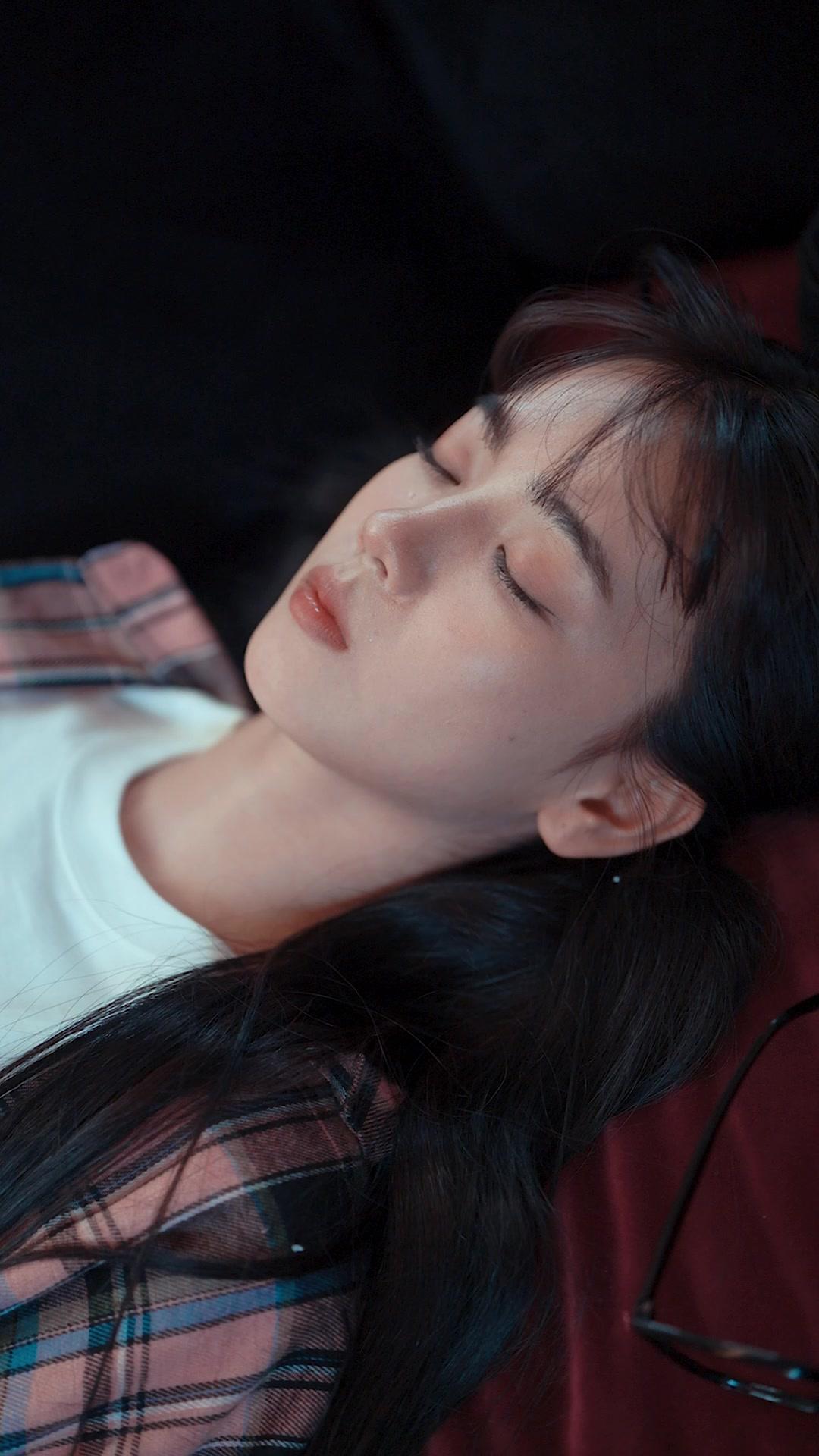 Die Familie ließ sie schuften, doch sie heiratete das Glück.