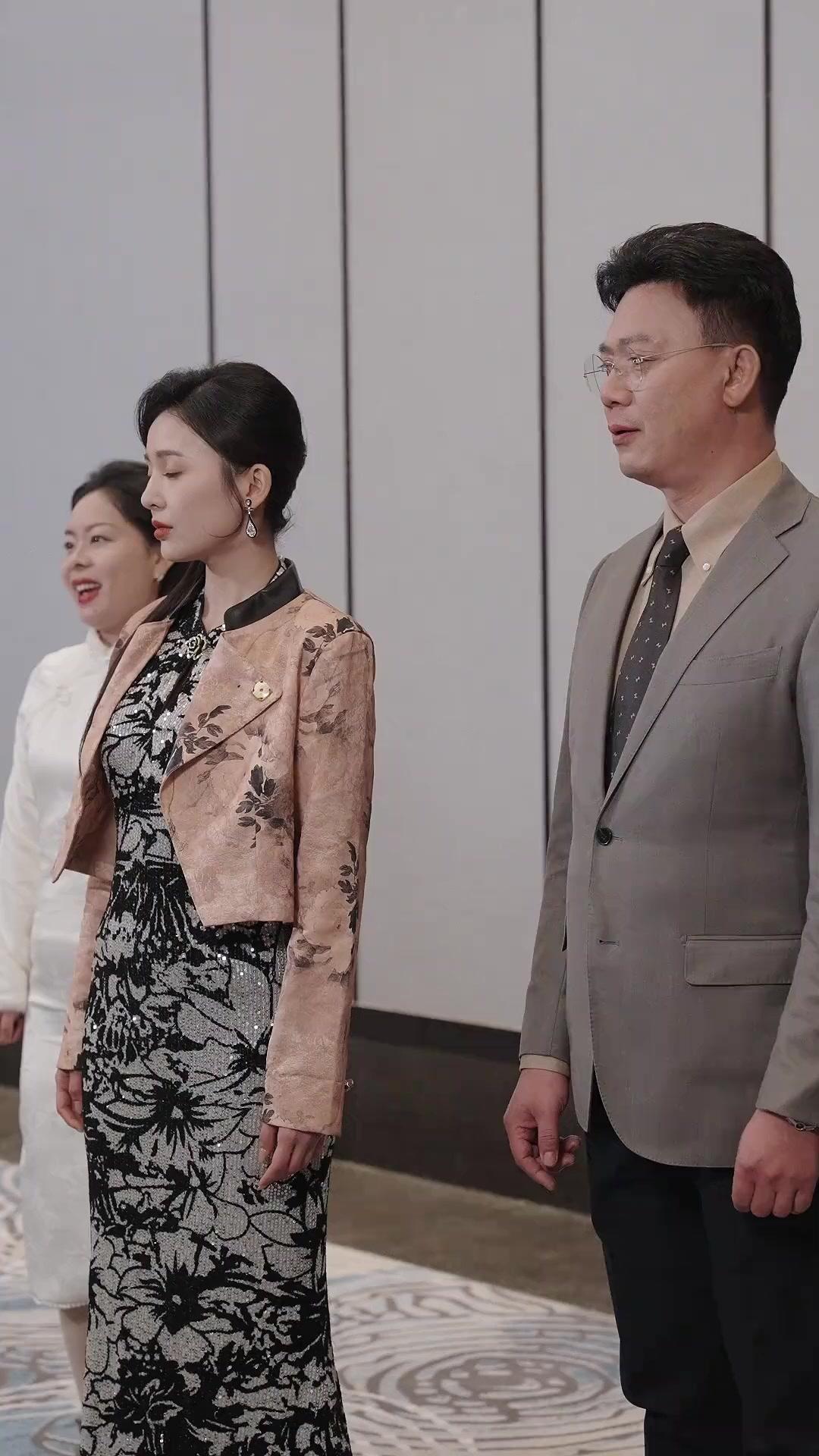 خيوط الغرور: عندما تتكلم الإبرة