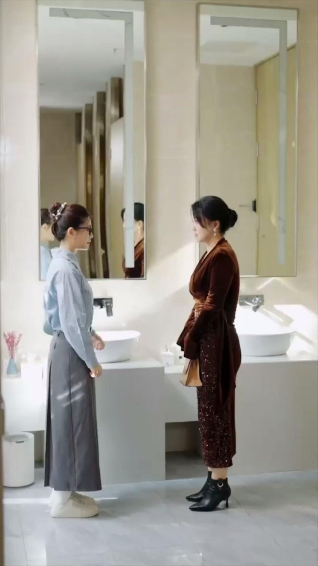 (Sulih suara)Aku dan Ibu Mertua Menghancurkan Keluarga Lelaki Brengsek Itu