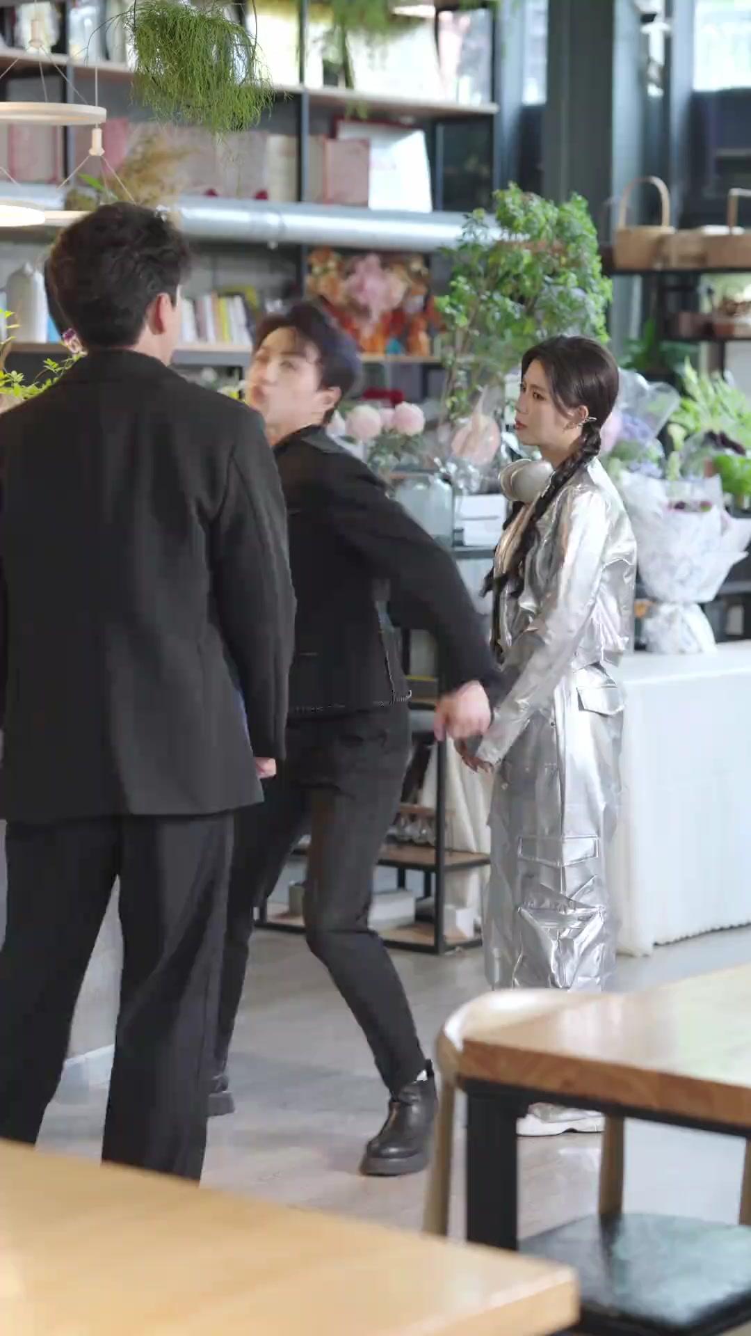 LA MÉCHANTE ADORÉE DE TOUS