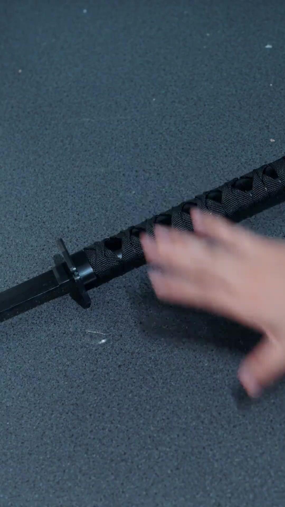 Ratu Bisnis, Puteri Dendam