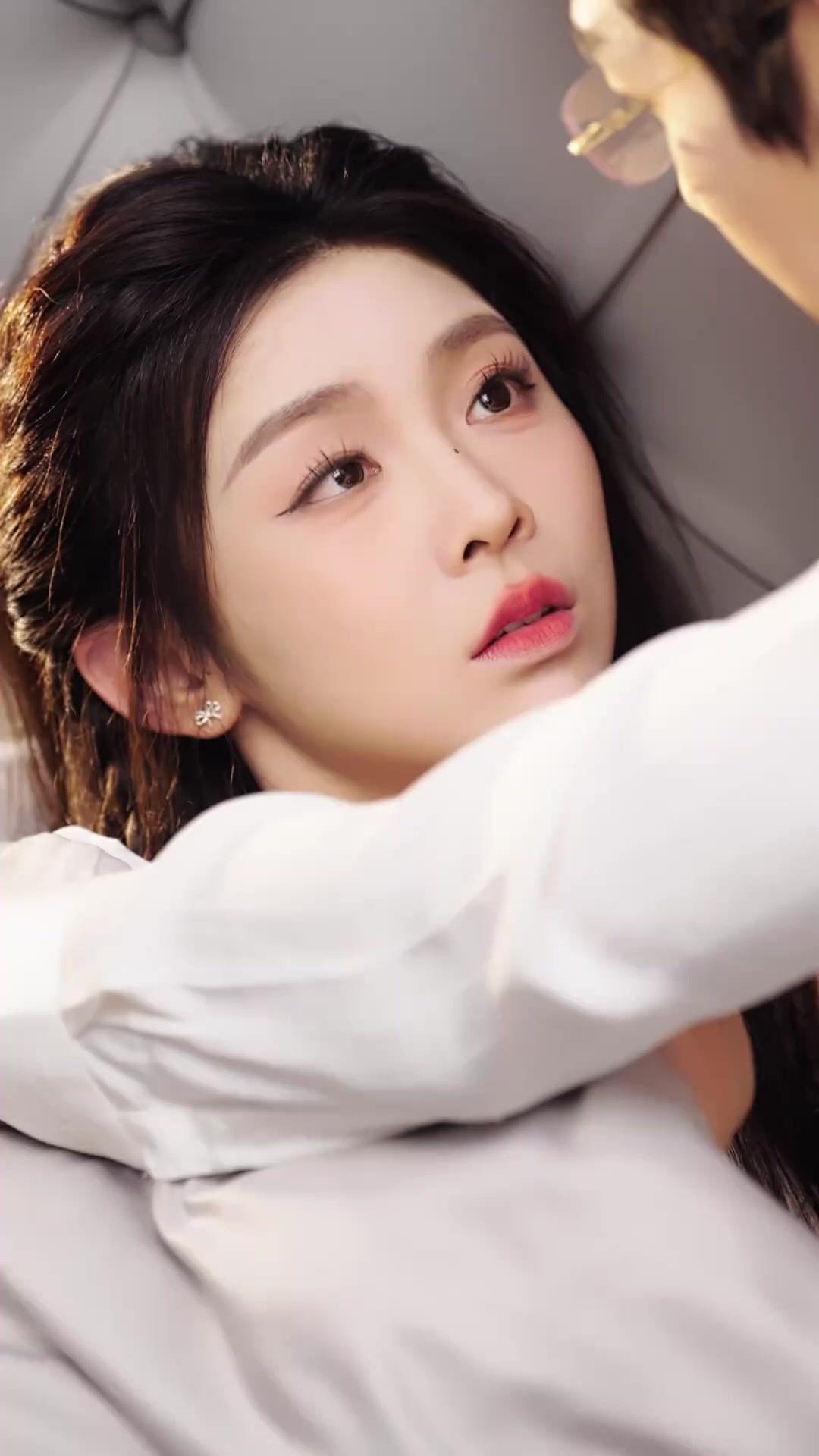 Lenas Sieg: Dienst und Liebe