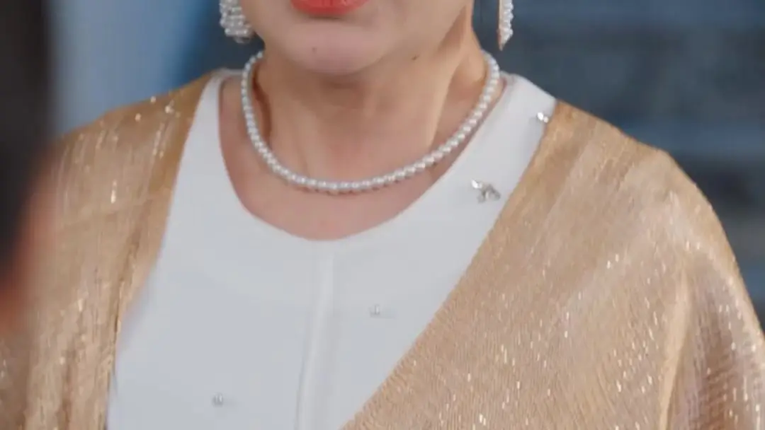 The Pearl Queen's Breakdown Scene