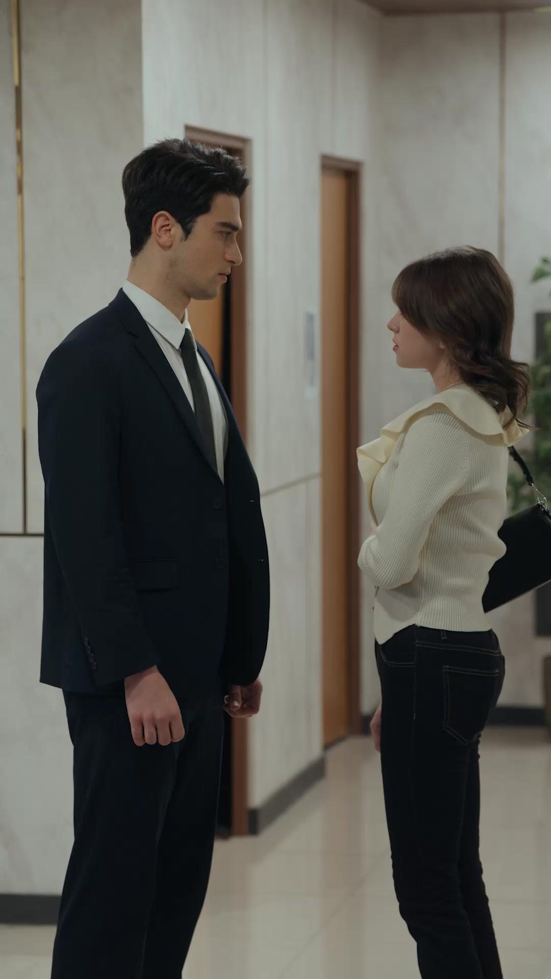 Billionaire Surgeon’s Innocent Love