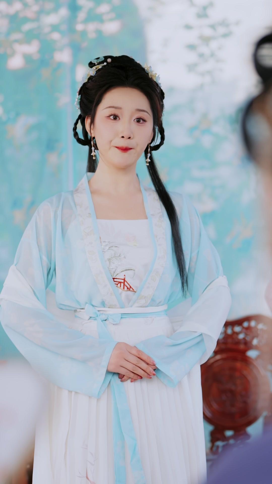  Putri Hoki Bikin Heboh Istana