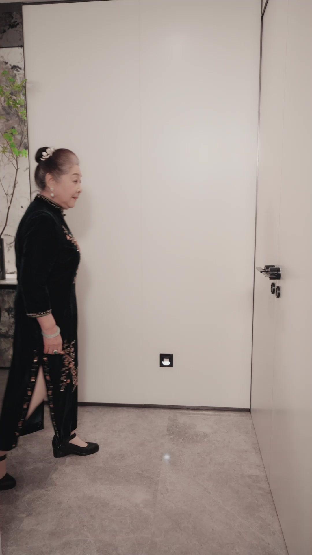 糟糕我喵星公主身份藏不住了