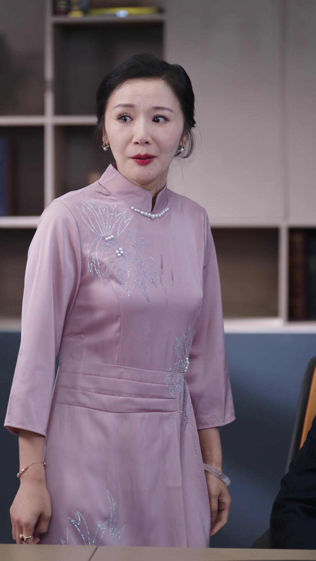 Heiress Sisters Back for Blood