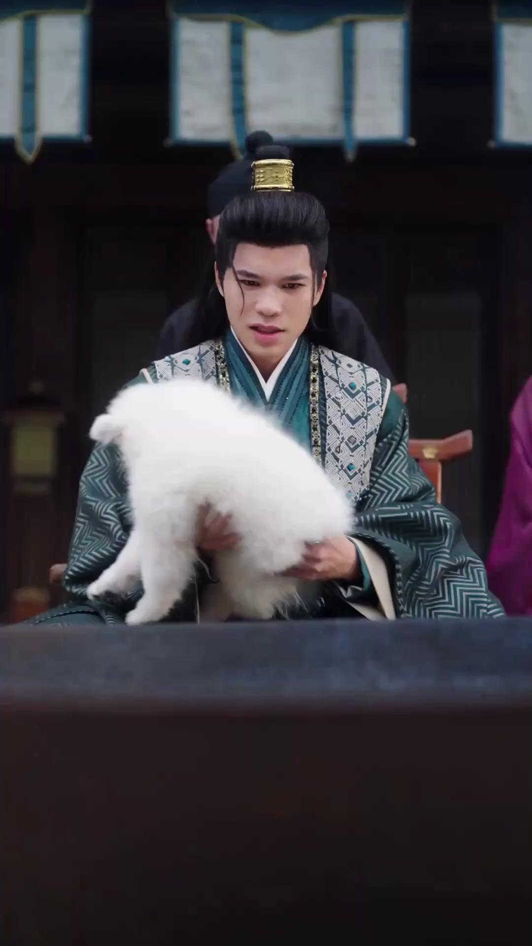 (พากย์เสียง) จากเหยื่อ สู่ผู้ล่าบัลลังก์