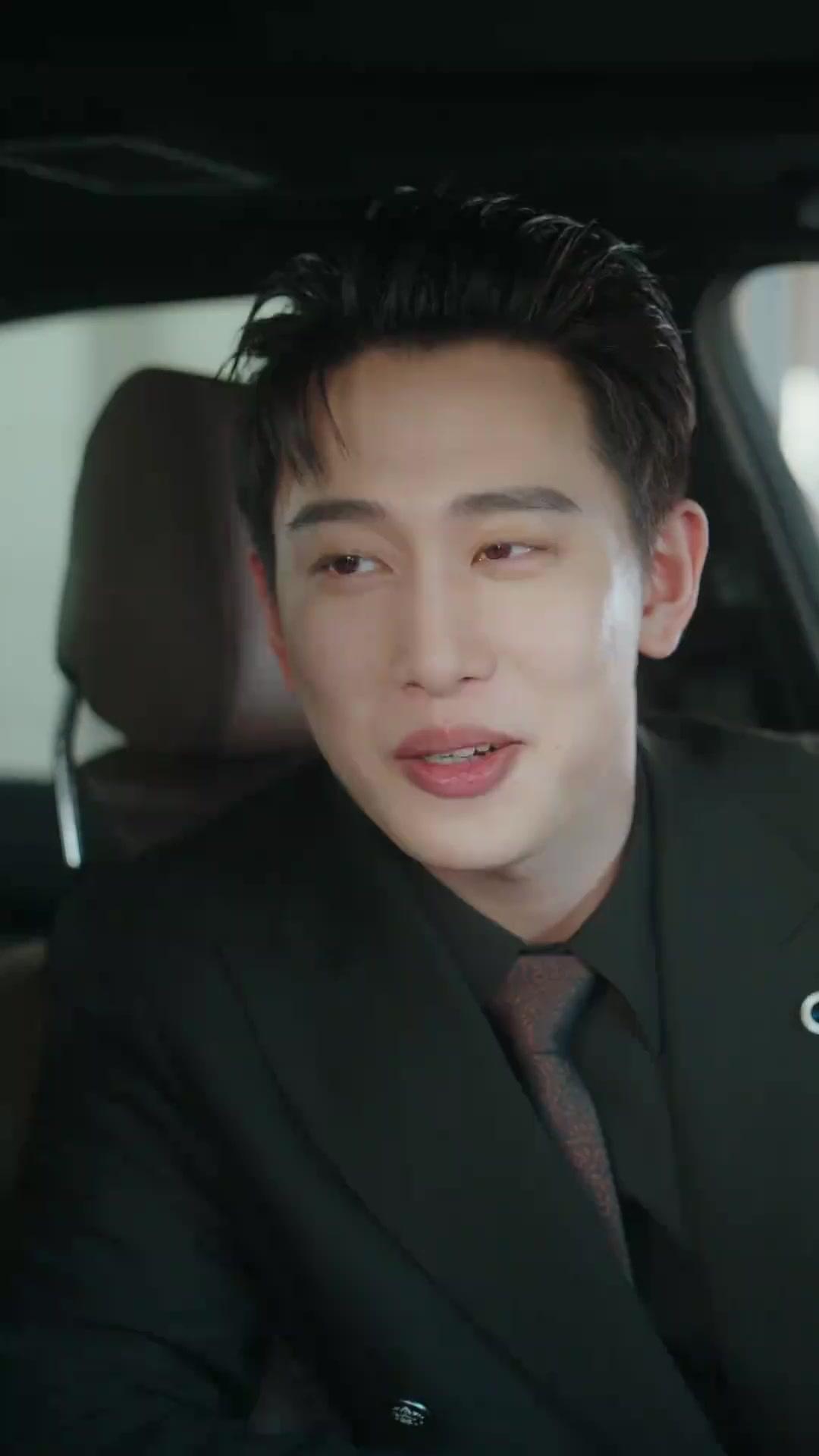 逃げたのに結婚！？～相手は正体不明の財閥旦那～