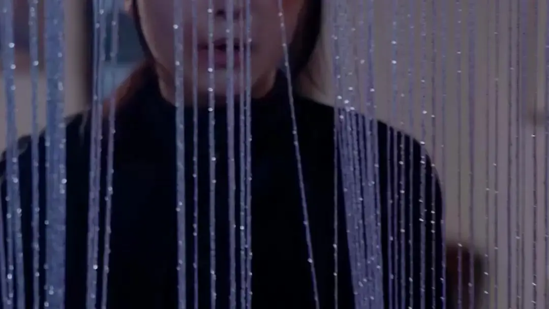 The Silent Heiress: The Bottle, the Bench, and the Unspoken Truth