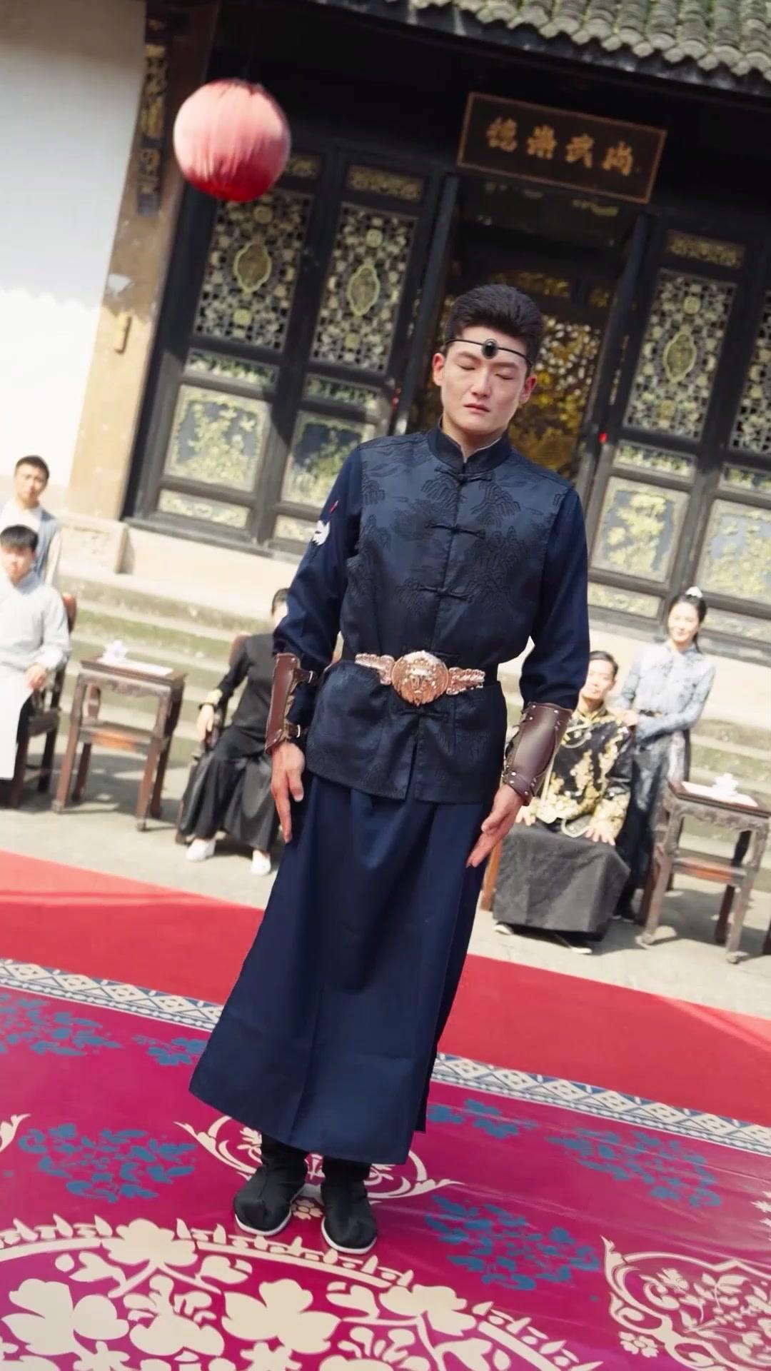 Fénix entre cenizas