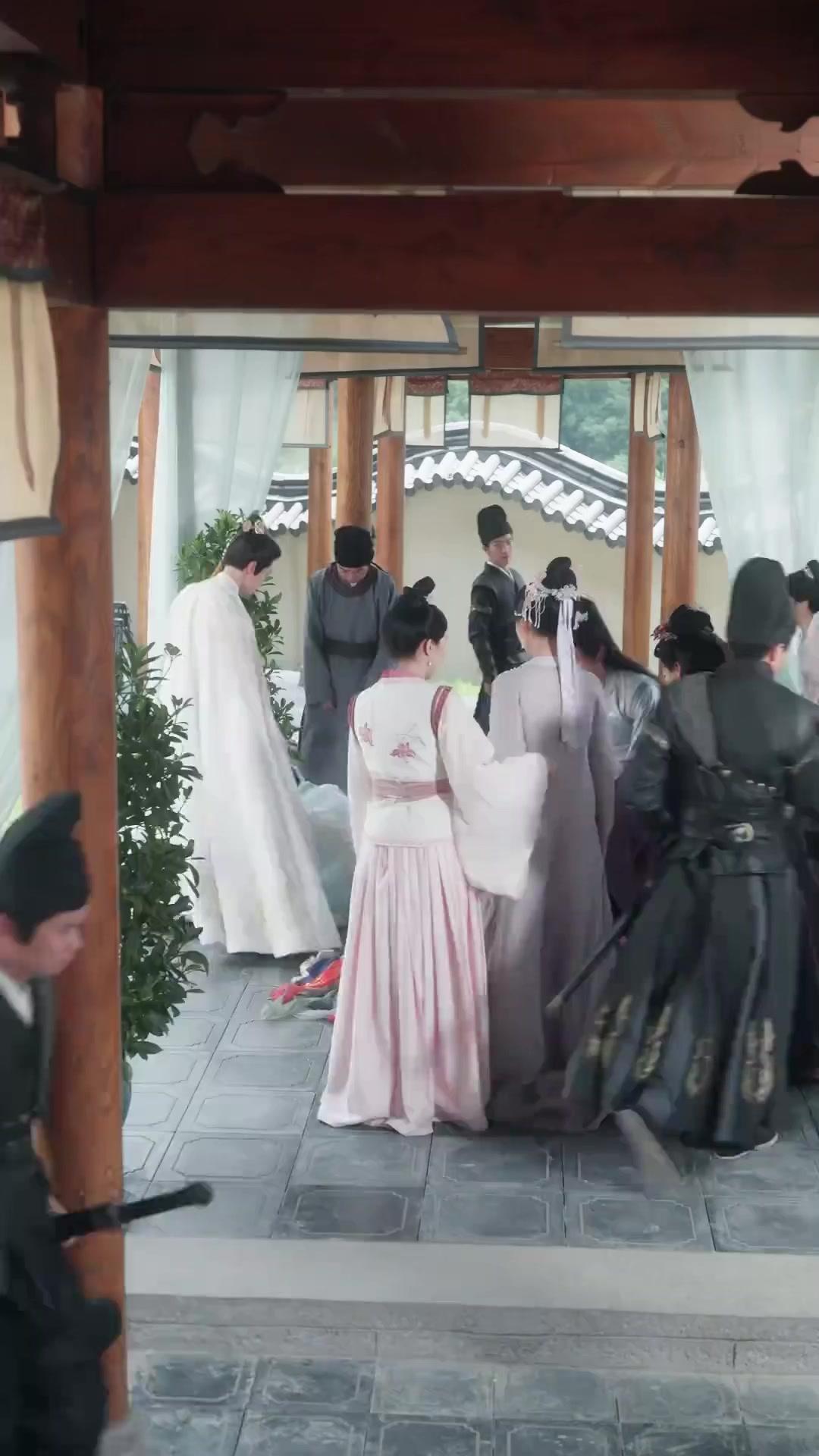 Titah Nikah Untuknya, Cerai Untukku