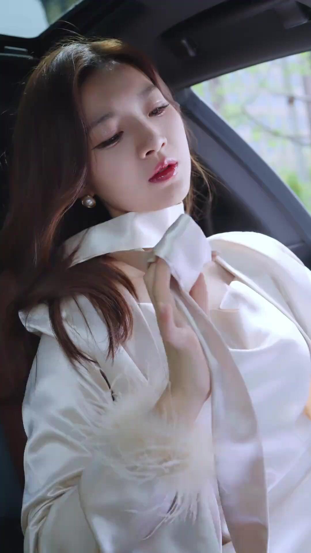 누나, 어린 늑대 어때?