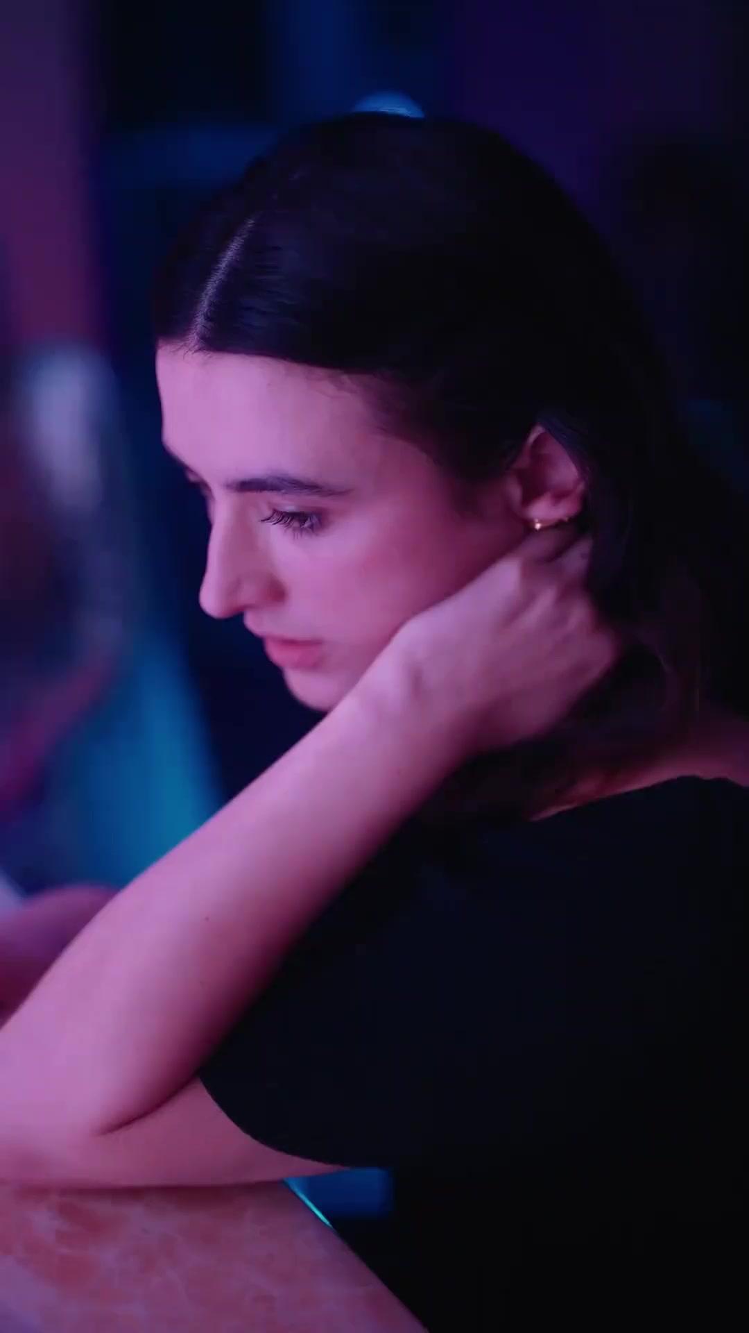 RÉVEILLE-TOI, PAPA ! MAMAN EST À L'AGONIE