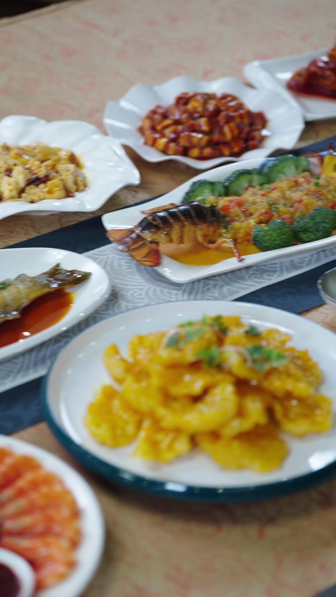 Bukan Untuk Dicintai