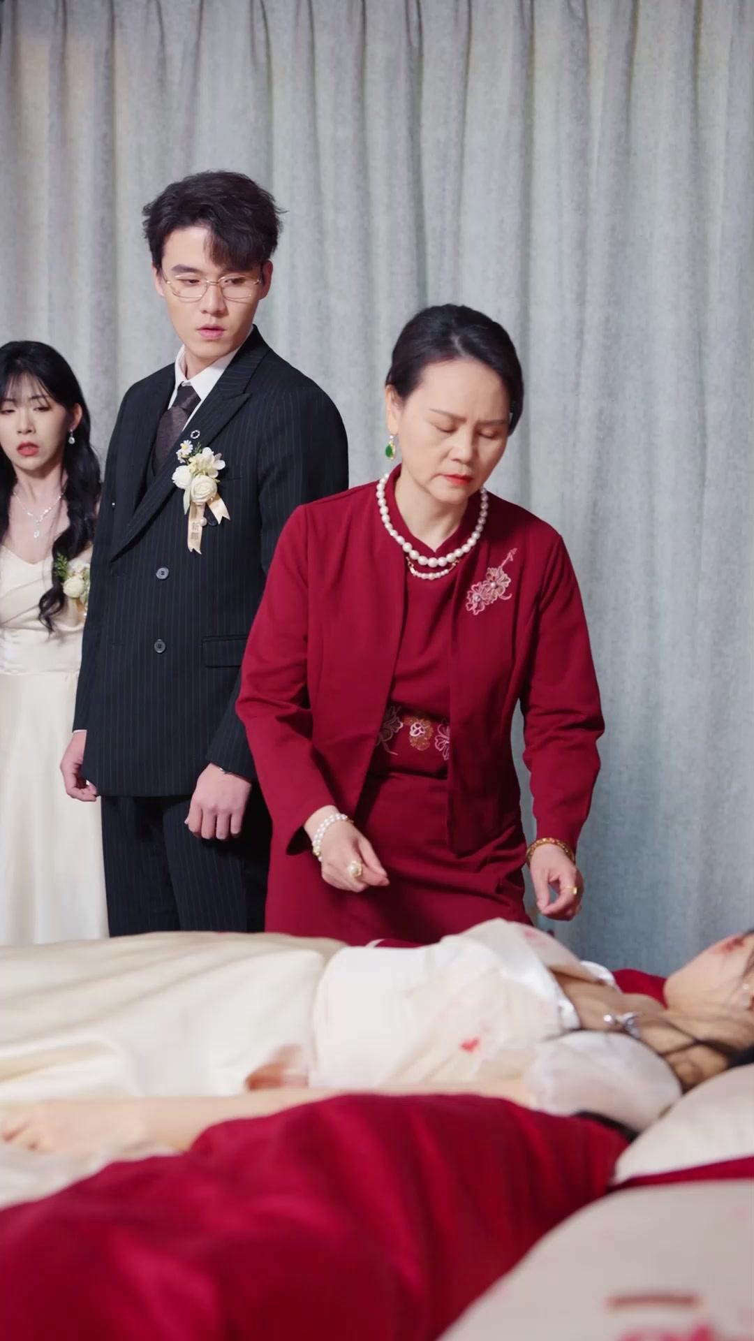 La que rompió el velo