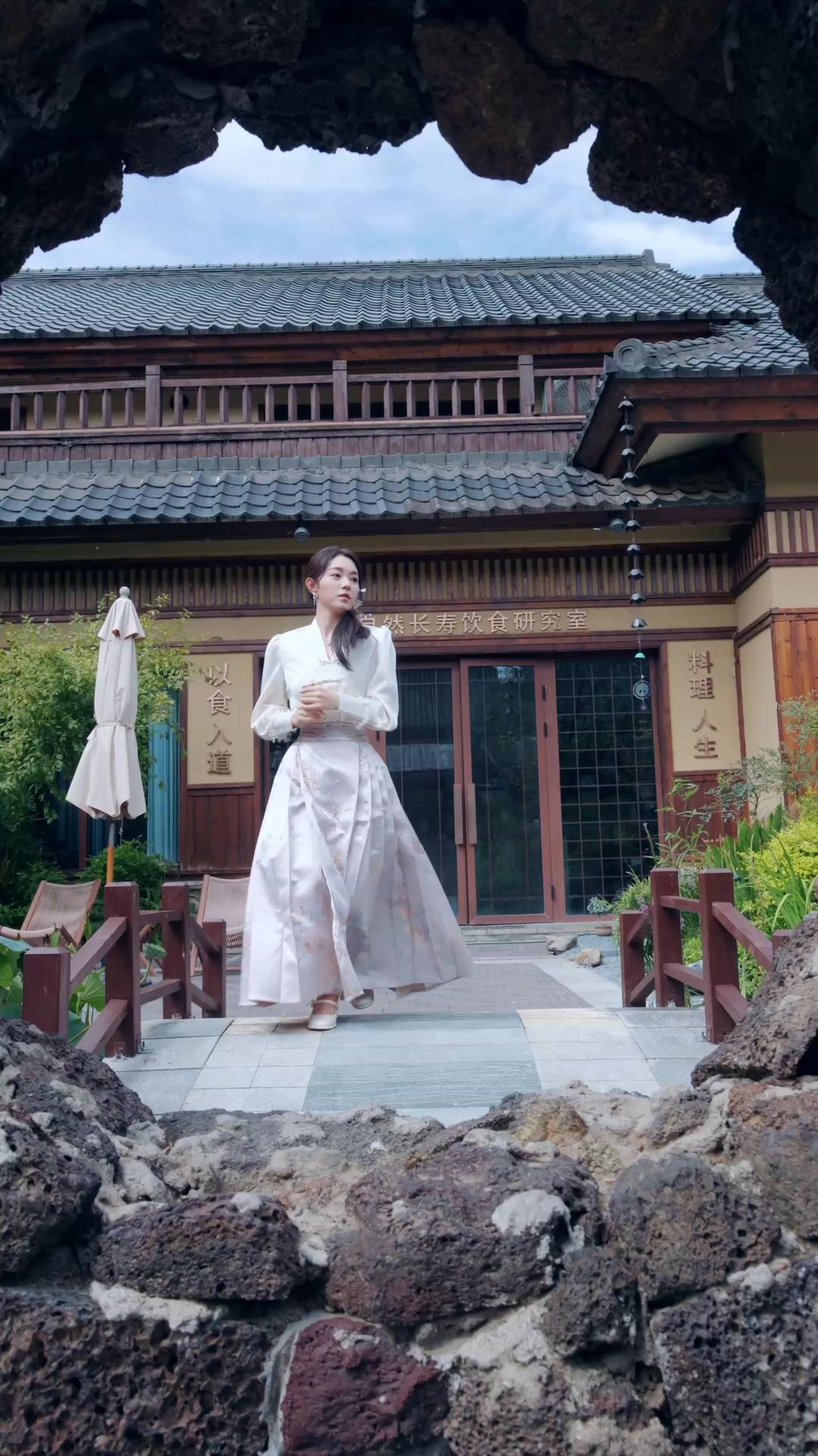 Kim Tiên Hạ Phàm