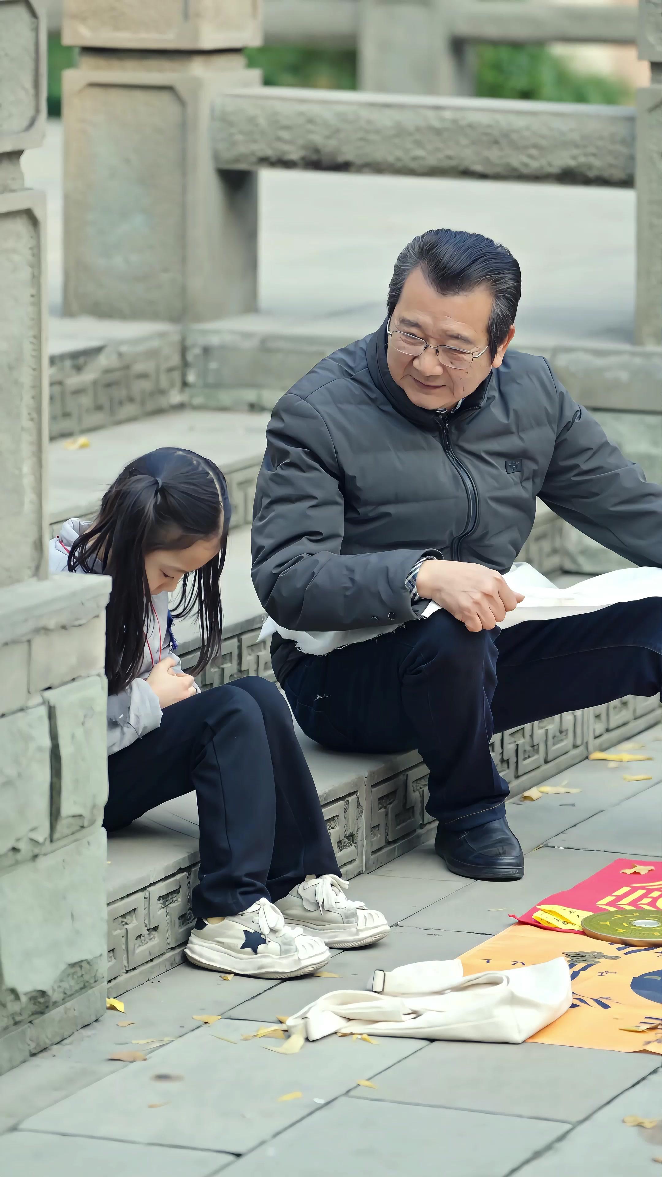 Bé Rồng Đến Chúc Phúc