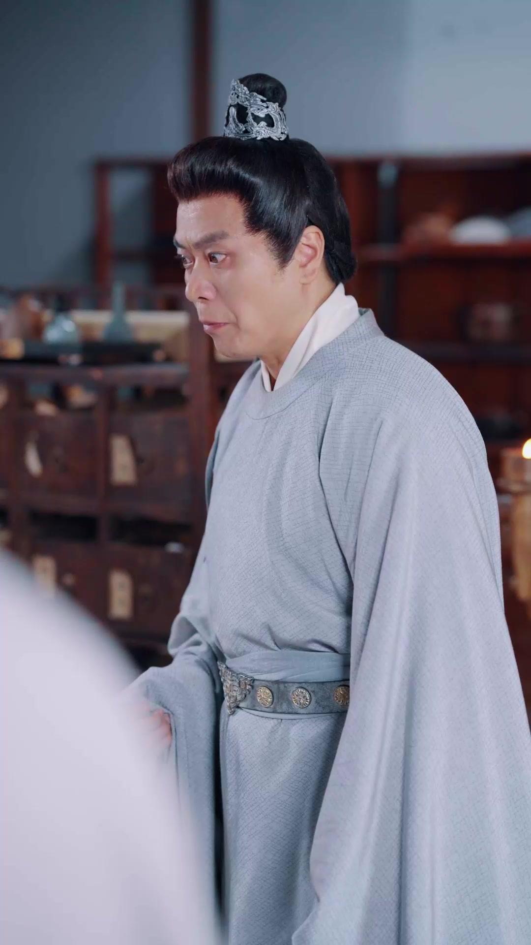 طبيبة خارقة تعود طفلة وتكسب دعم الإمبراطور