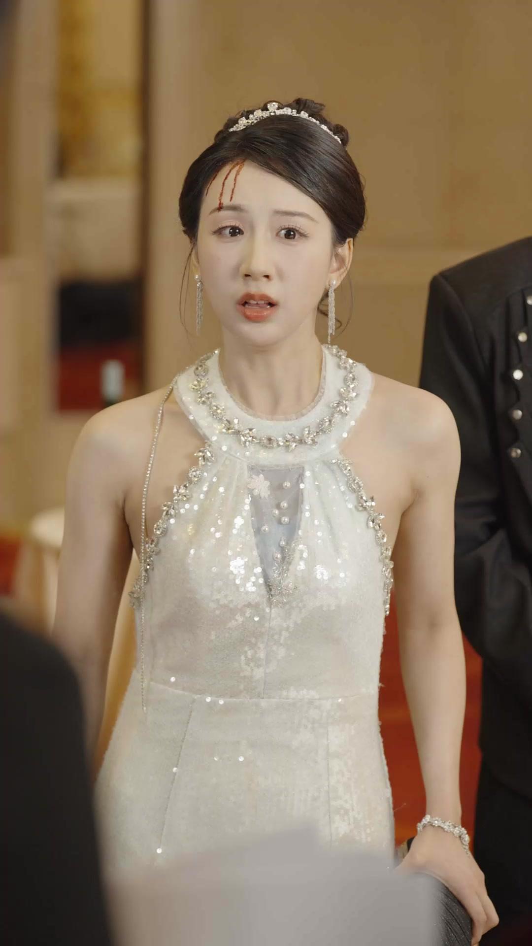 A Tia da Cantina É a Verdadeira Chefe