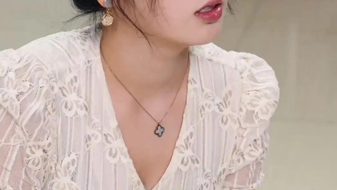 Love Slave: When Kneeling Becomes a Language