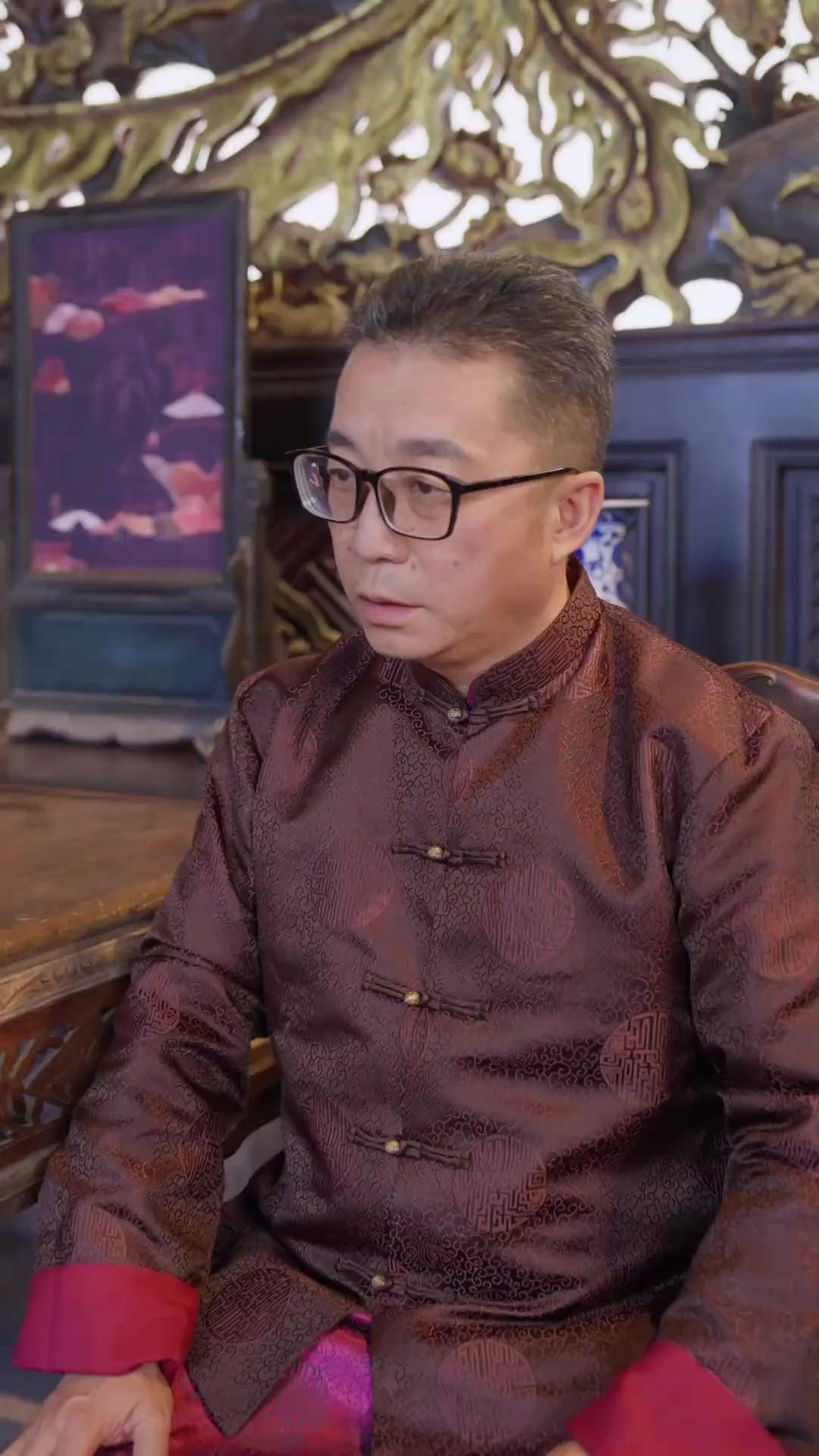 (Dubbed) Old Man, This's My New Dad