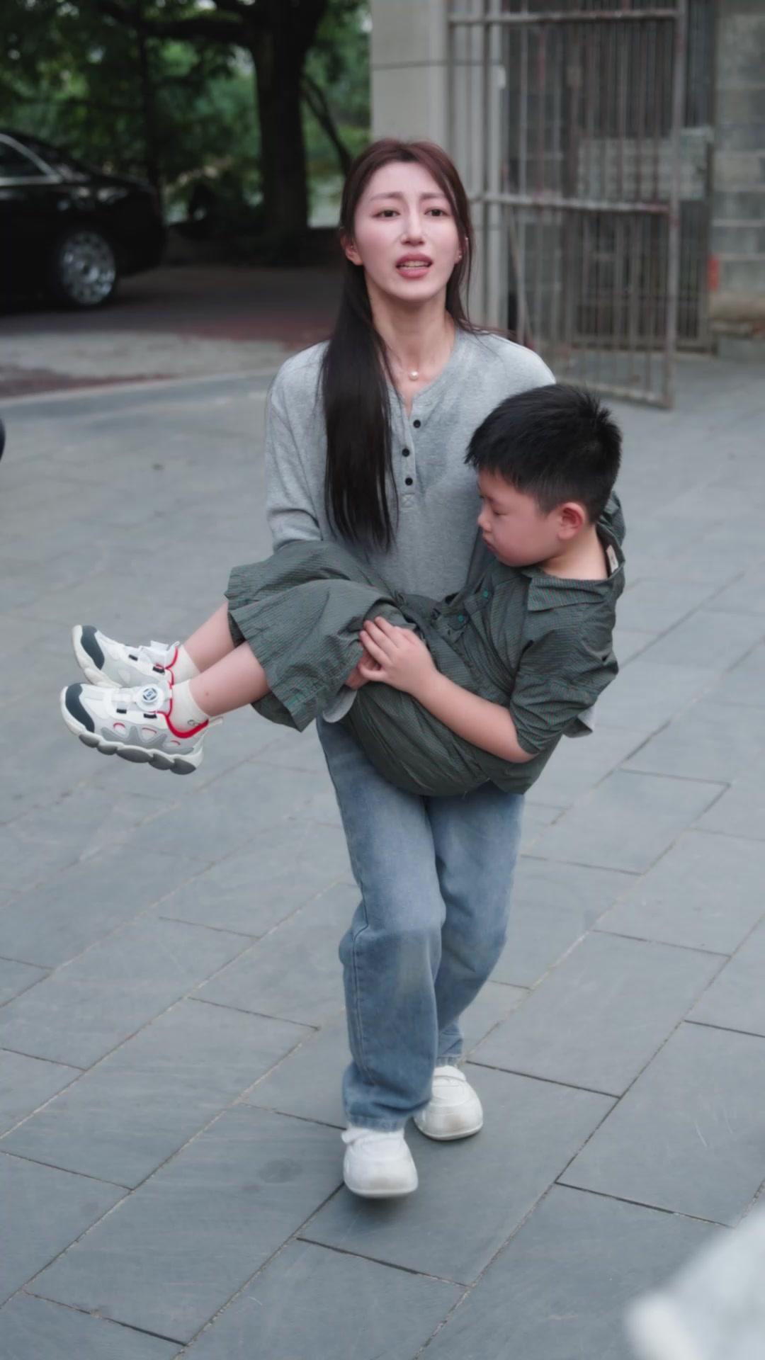 診所小妹竟是傳說級醫神