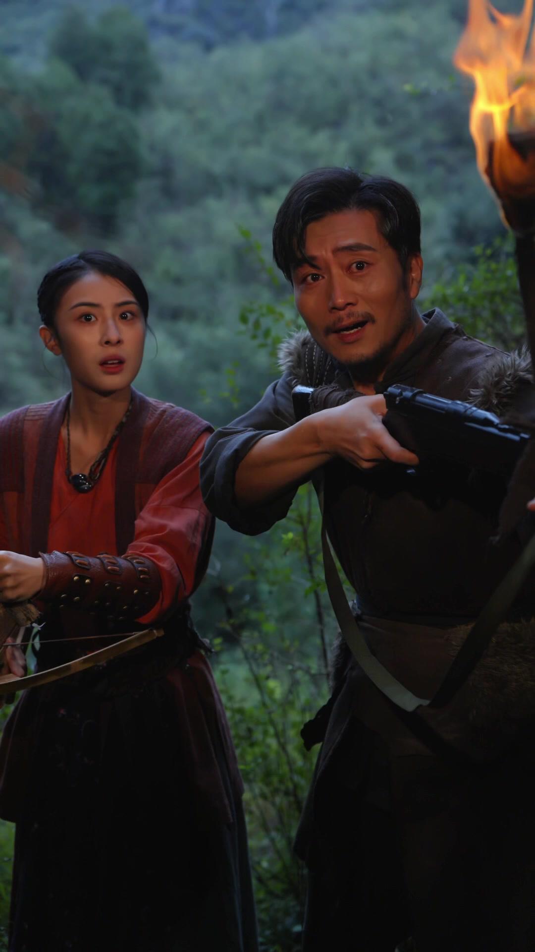 哀牢山驚魂人面熊