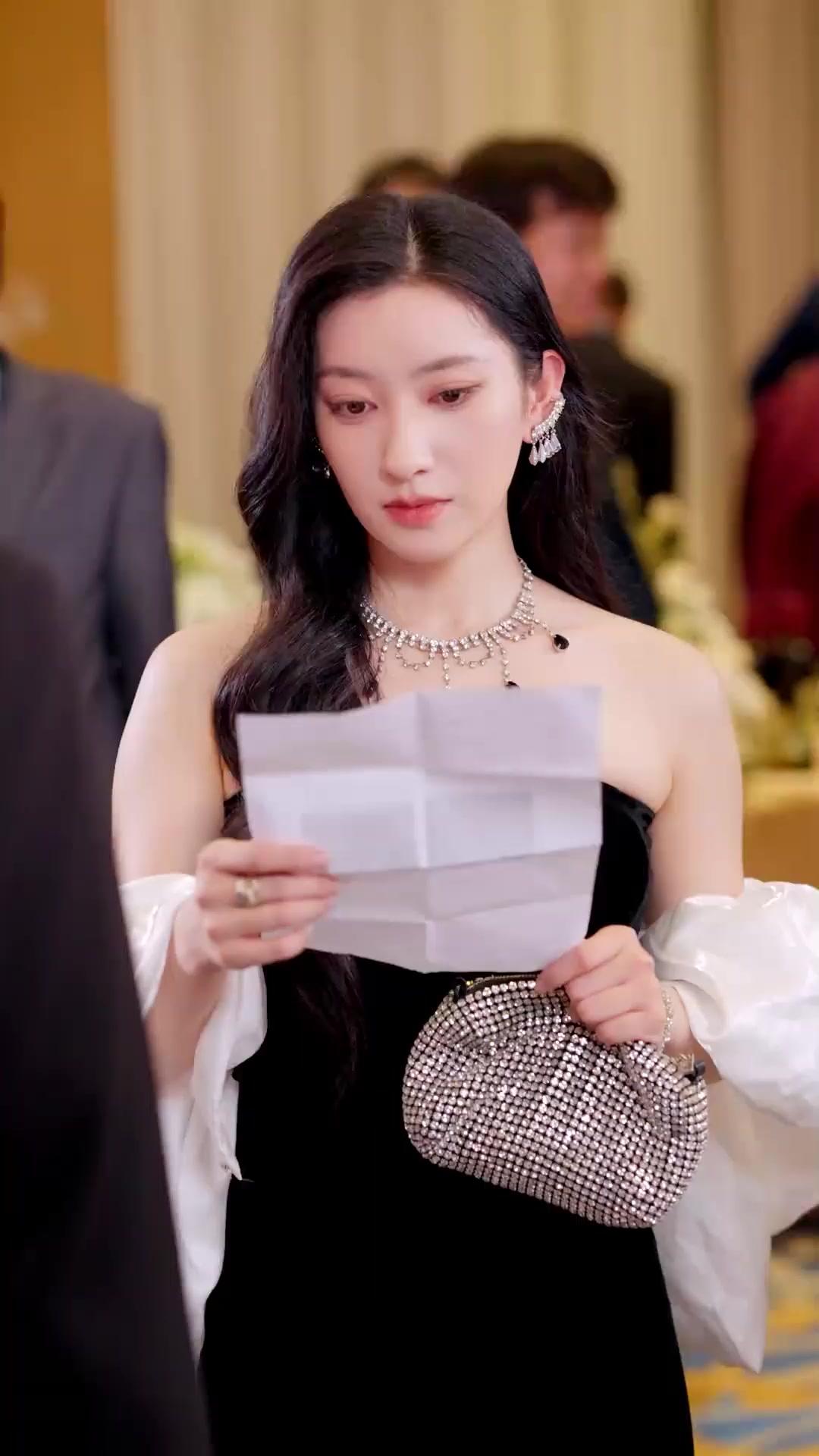 (Lồng tiếng)Thẩm Tiên Sinh, Đây Không Phải Con Anh