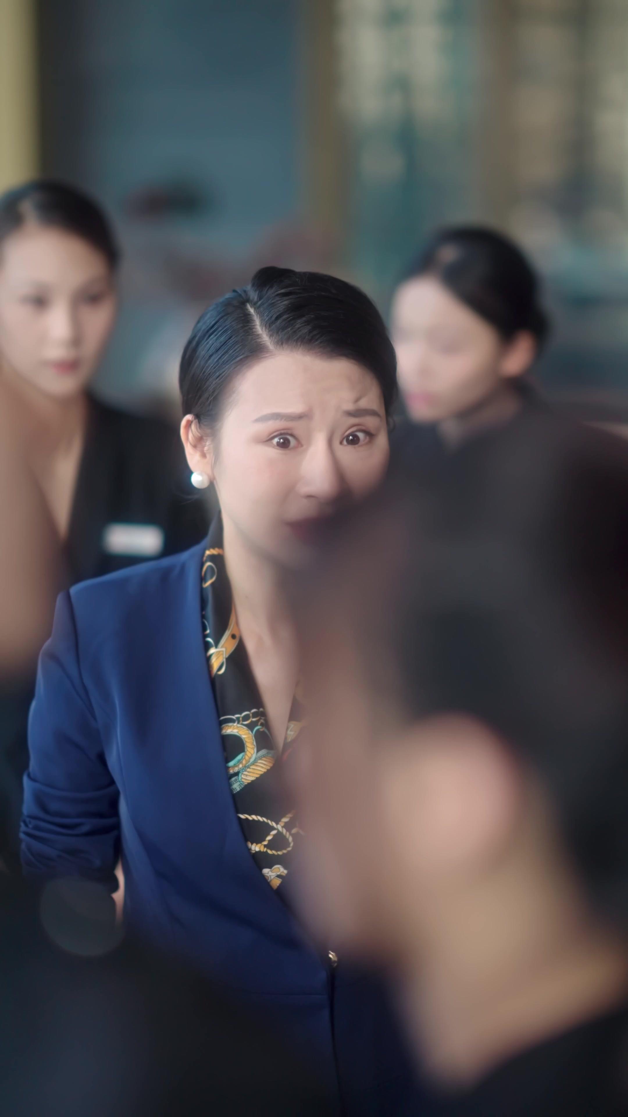 SON ÉPOUSE DES CHAMPS