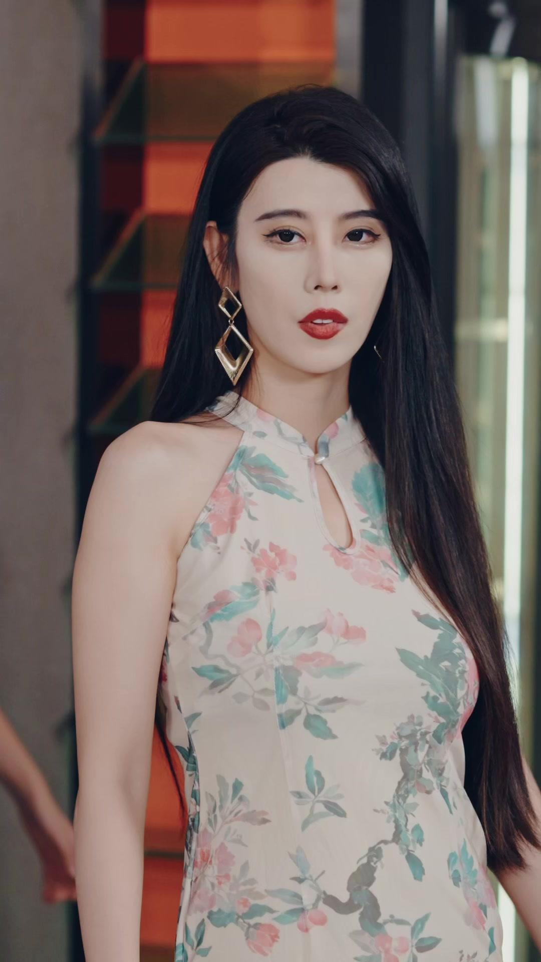 LE MAÎTRE DESCEND : JAMAIS GENDRE SOUMIS