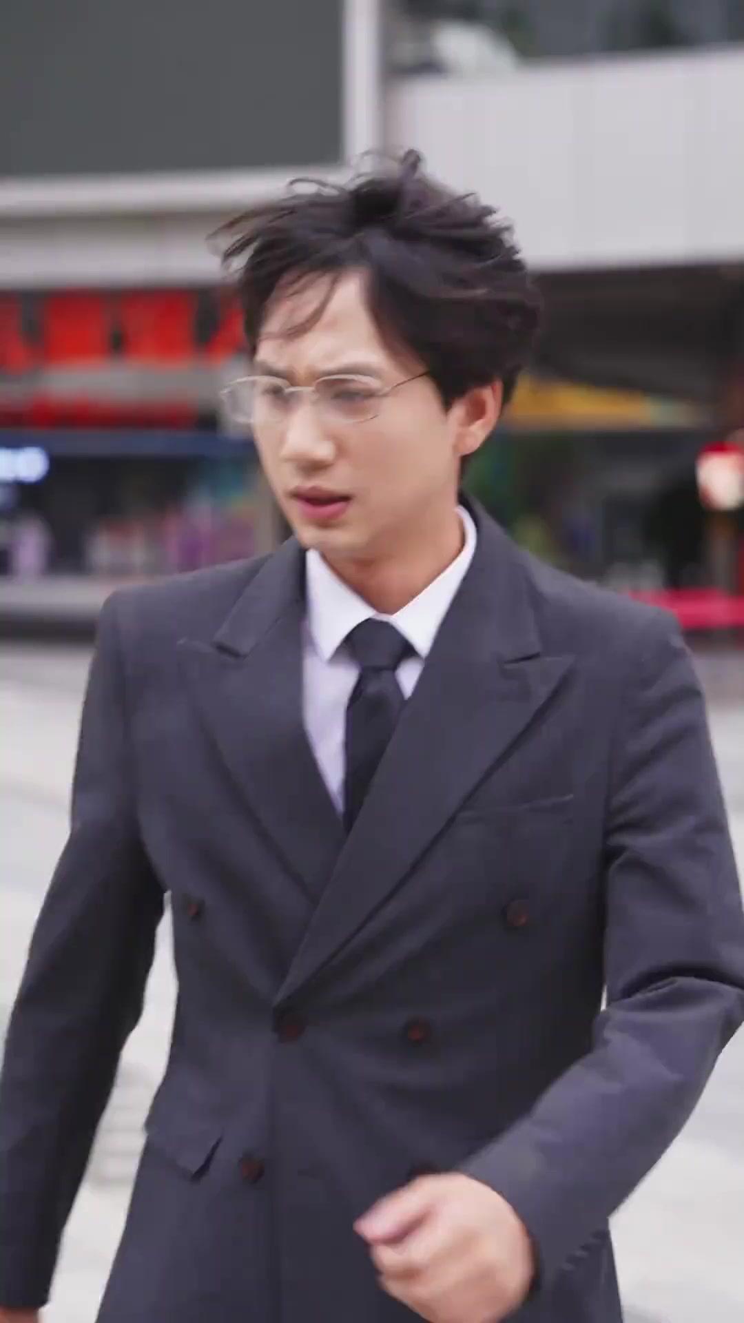 옥 목걸이의 주인