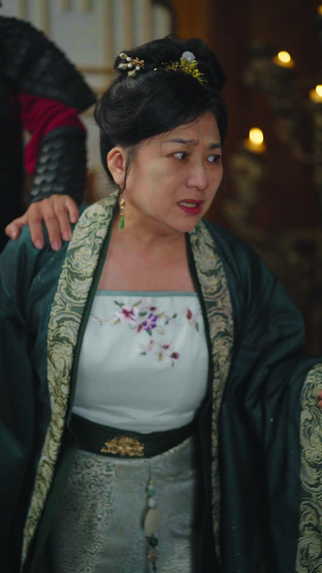 แค้นนางพญาทะลุฟ้า