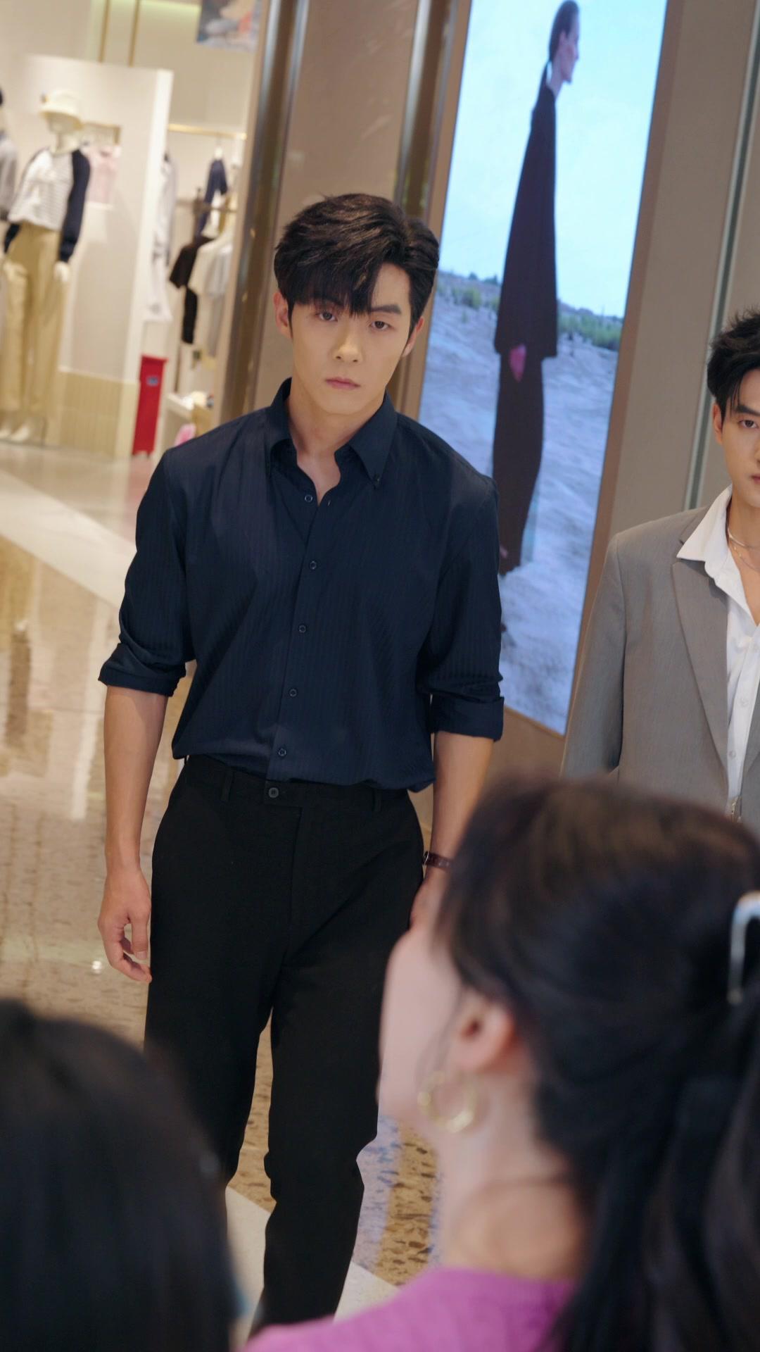 Ben ve kız arkadaşım en iyi dostuz