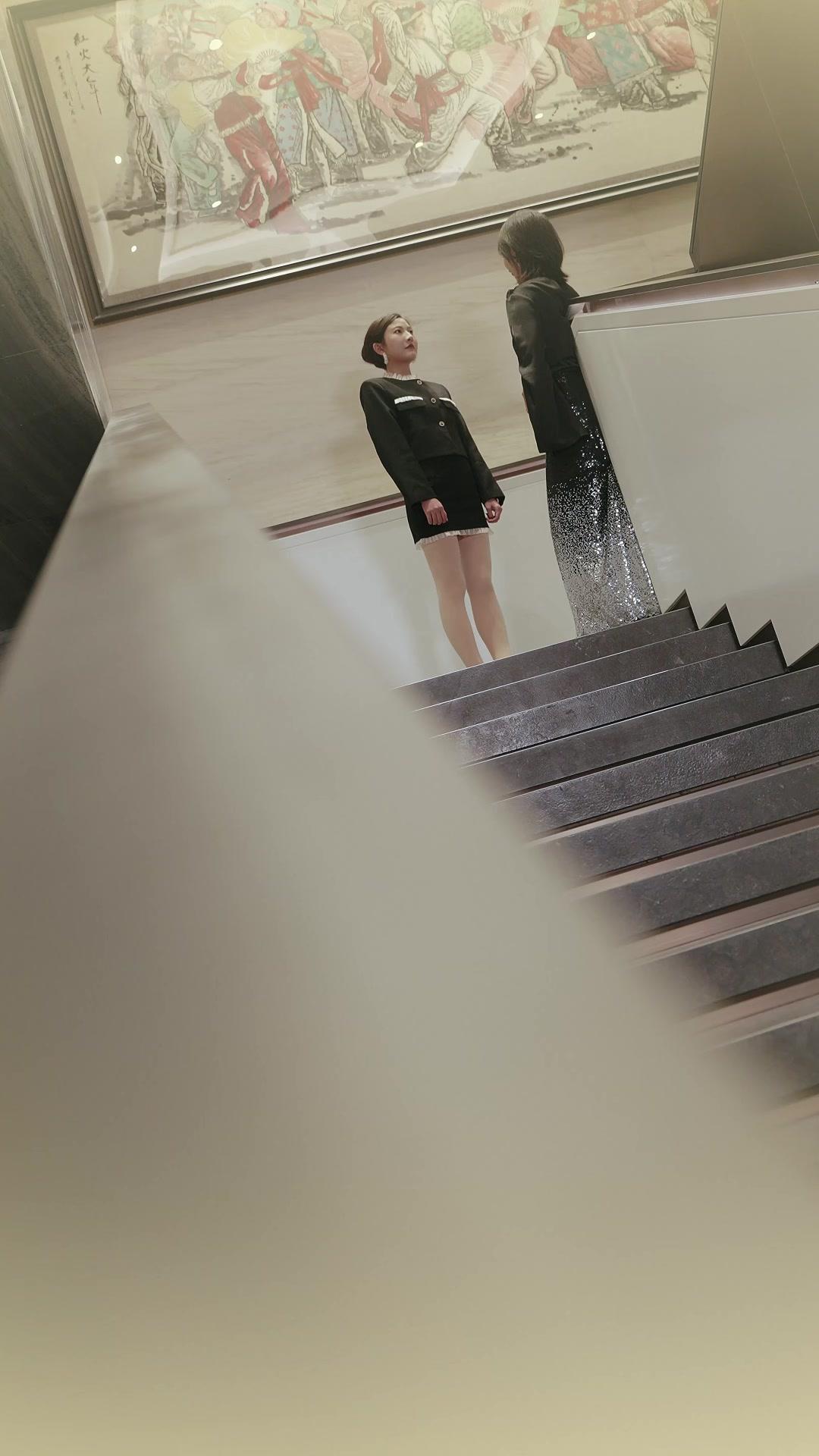 Ratu Benang Tersembunyi