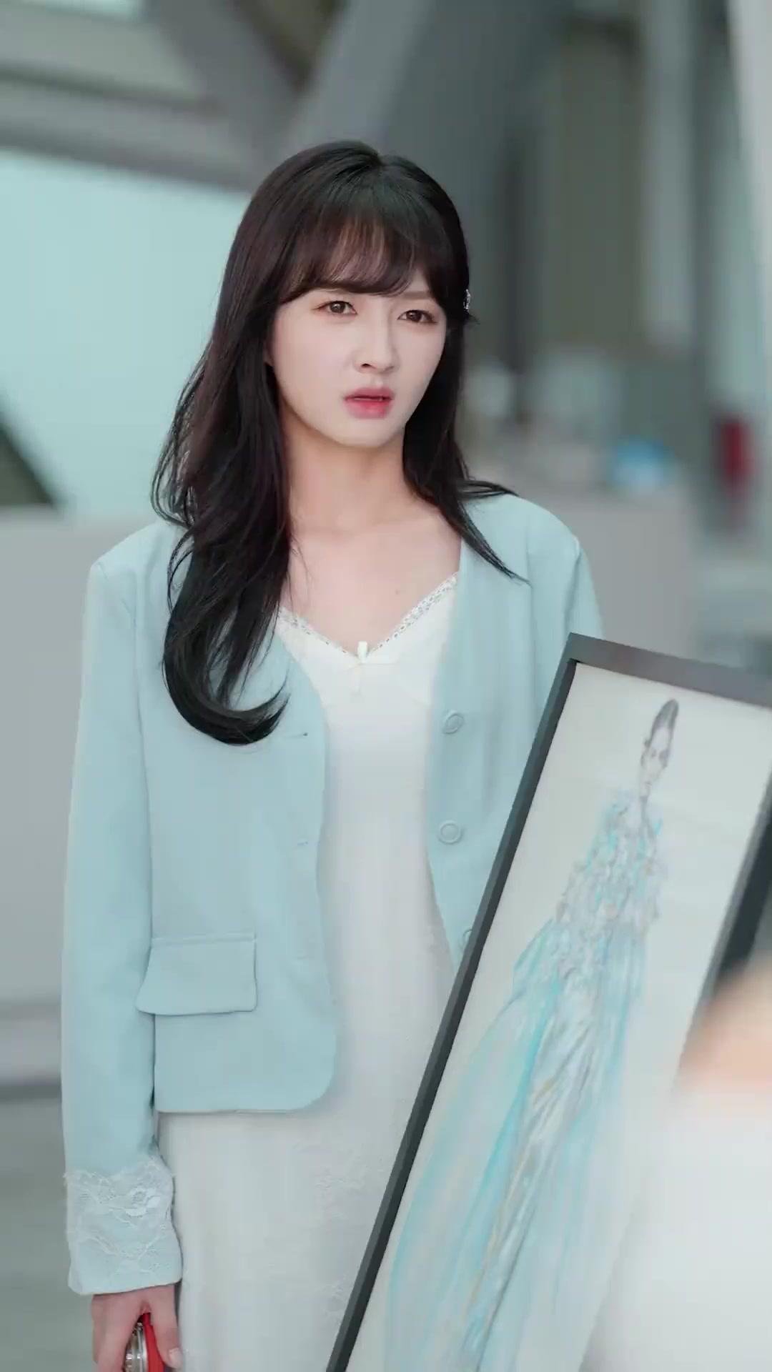 انتقام الوريثة من سارقة الهوية