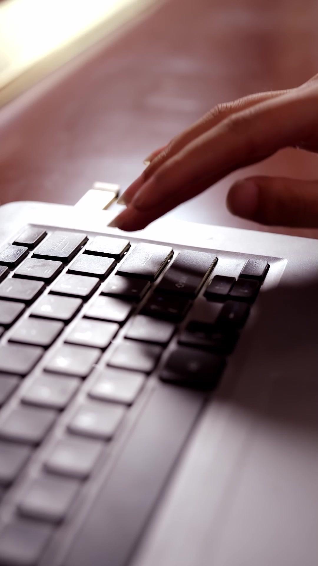 ELLE A TROMPÉ... VRAIMENT ?