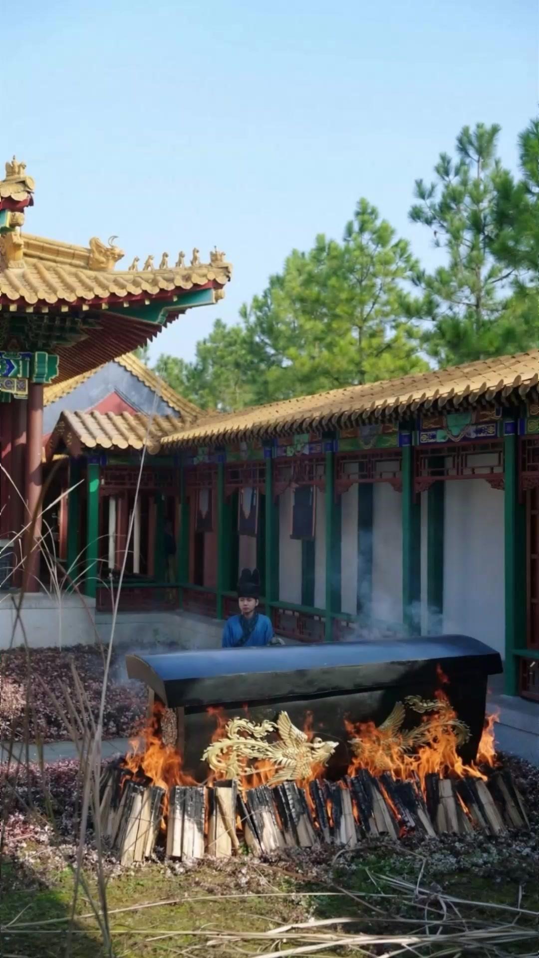 피 묻은 수의: 천자의 심판