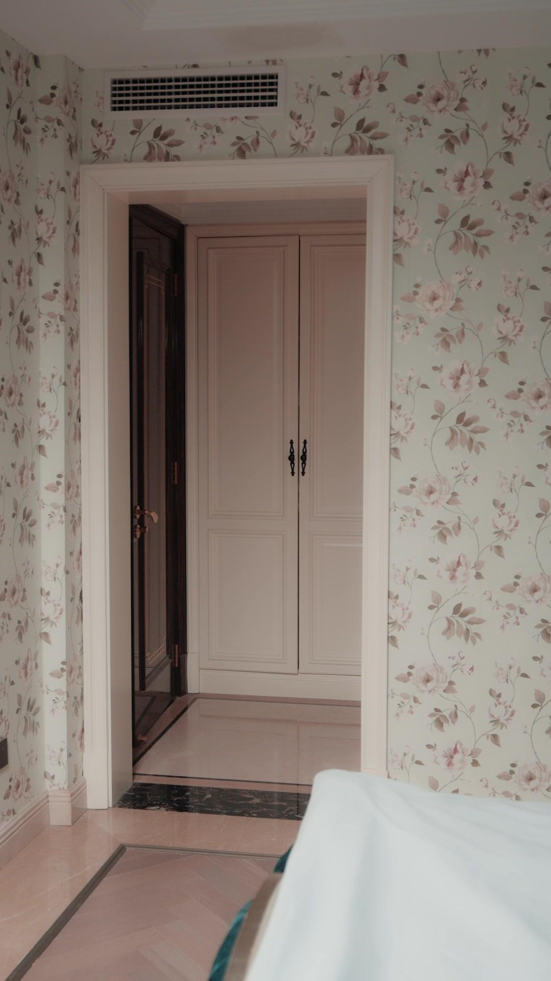 Boss Jatuh Cinta pada Pembantu