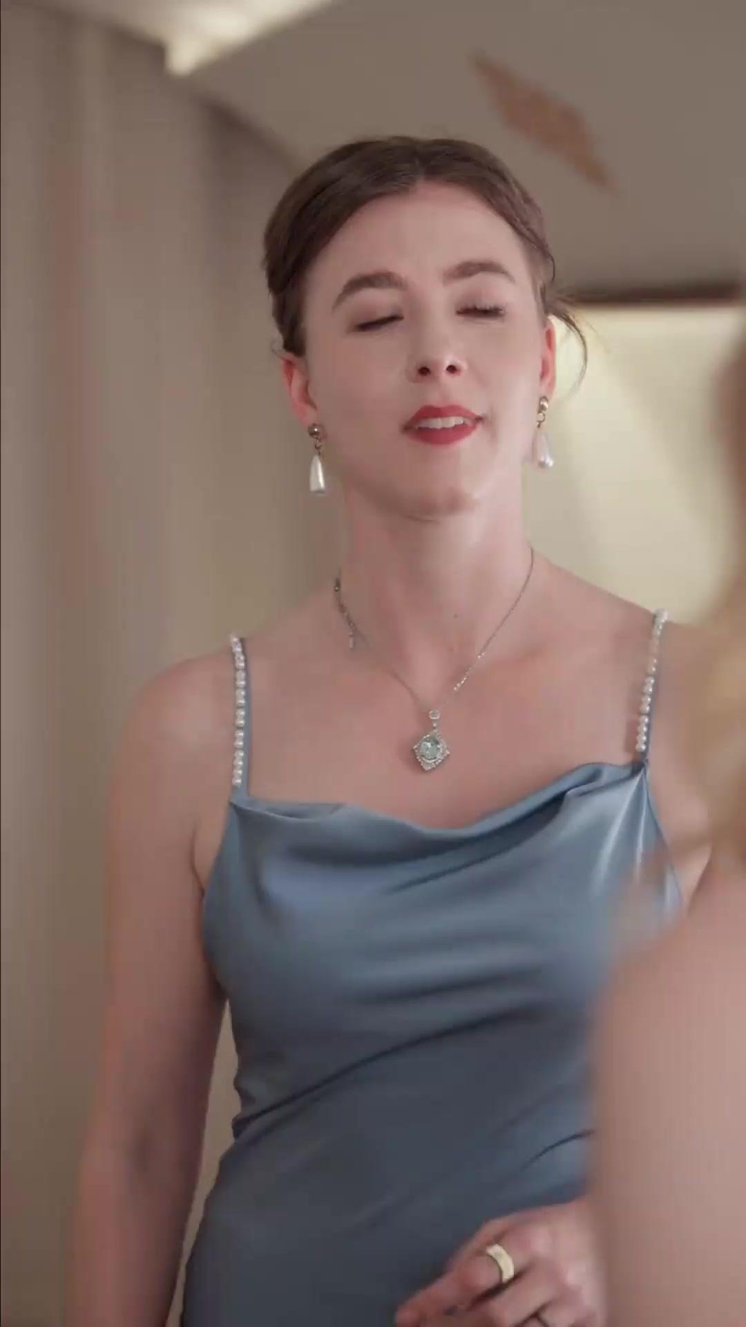 (Doblado) Él no es tu esposo