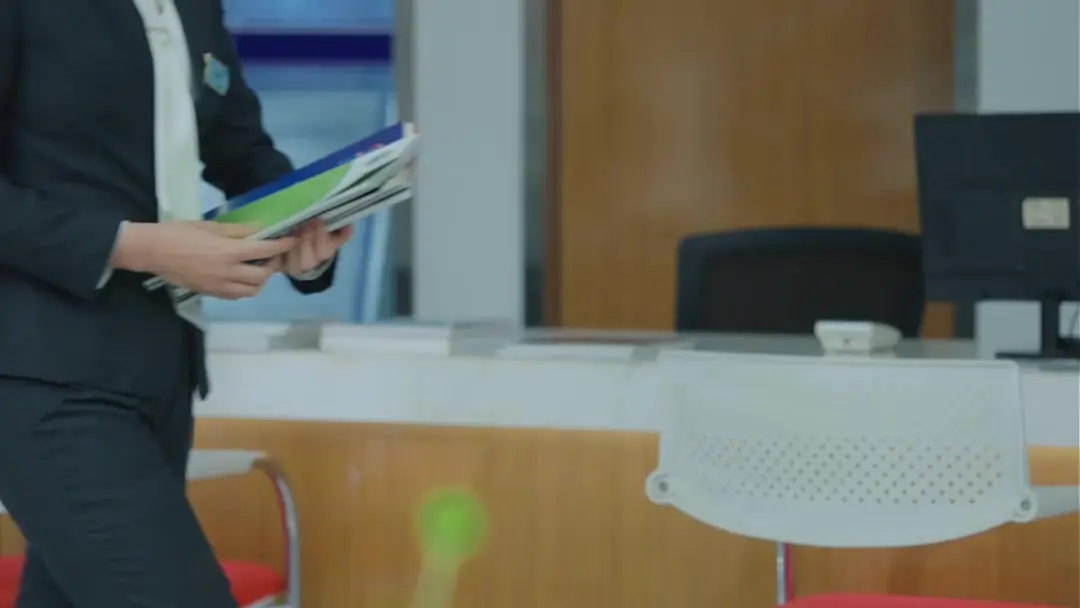 หัวใจถูกรุกล้ำ เมื่อซุนนาและจู้เหยียนอันเผชิญหน้ากับความคาดหวังของผู้บริหาร