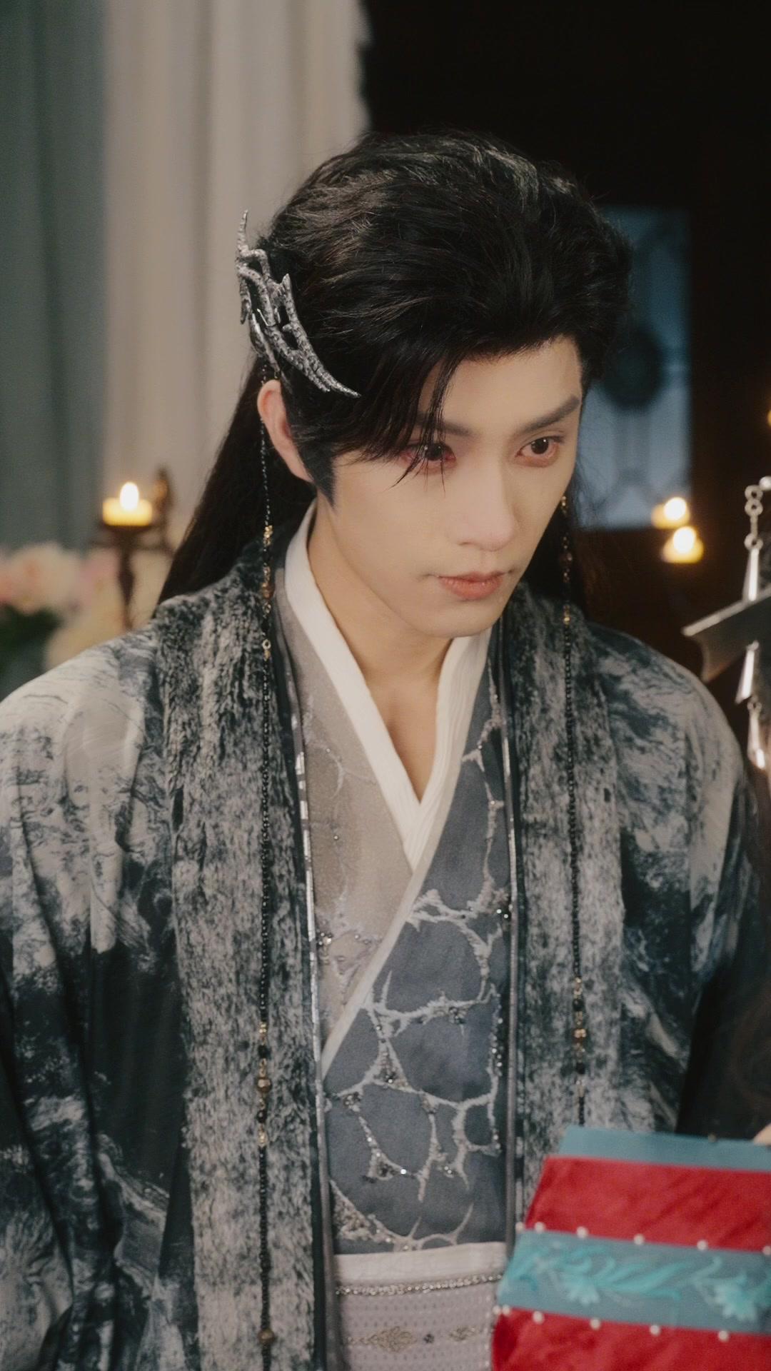 ¡Maté al emperador que levanté!