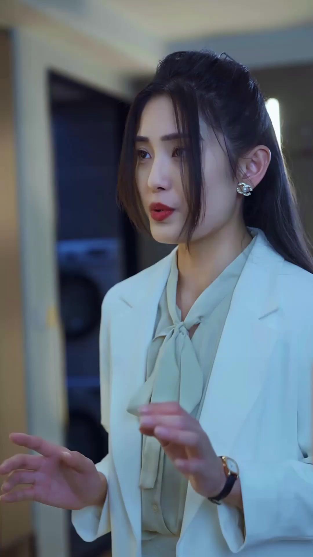 Ẩn Long Ngạo Thế